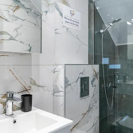 Lägenhet Emerald Island Residential Complex *