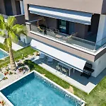 Emerald Island Residential Complex 公寓