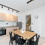 Emerald Island Residential Complex 公寓 *